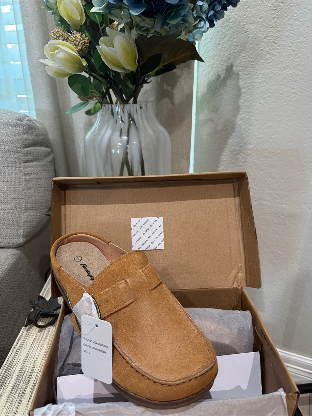Women's Casual Slip-On Mule in dark brown camel